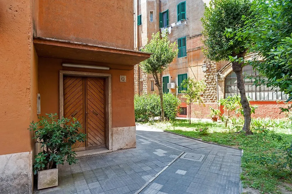 Guesthouse Pop Rom 2*,  Italien
